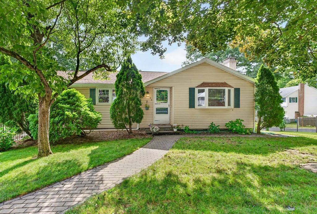 38 Paulson Drive, Burlington