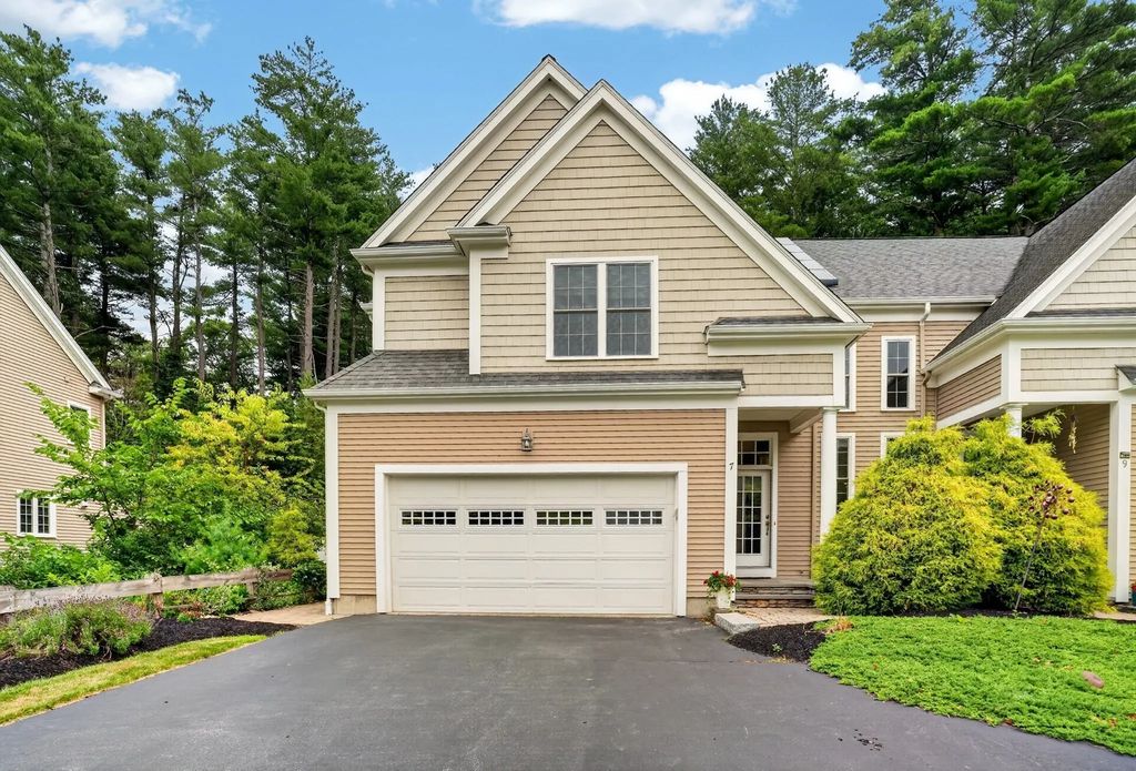 7 Cyrus Way, Northborough