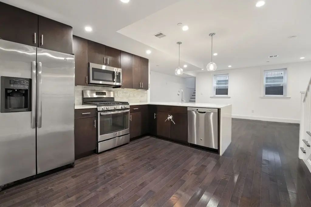 134 Warren St #1, Boston