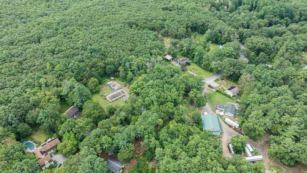 64 Seabrook Rd, Salisbury