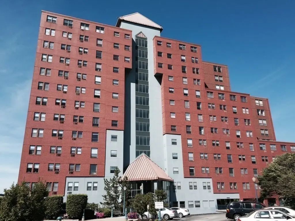 750 Davol St #615, Fall River