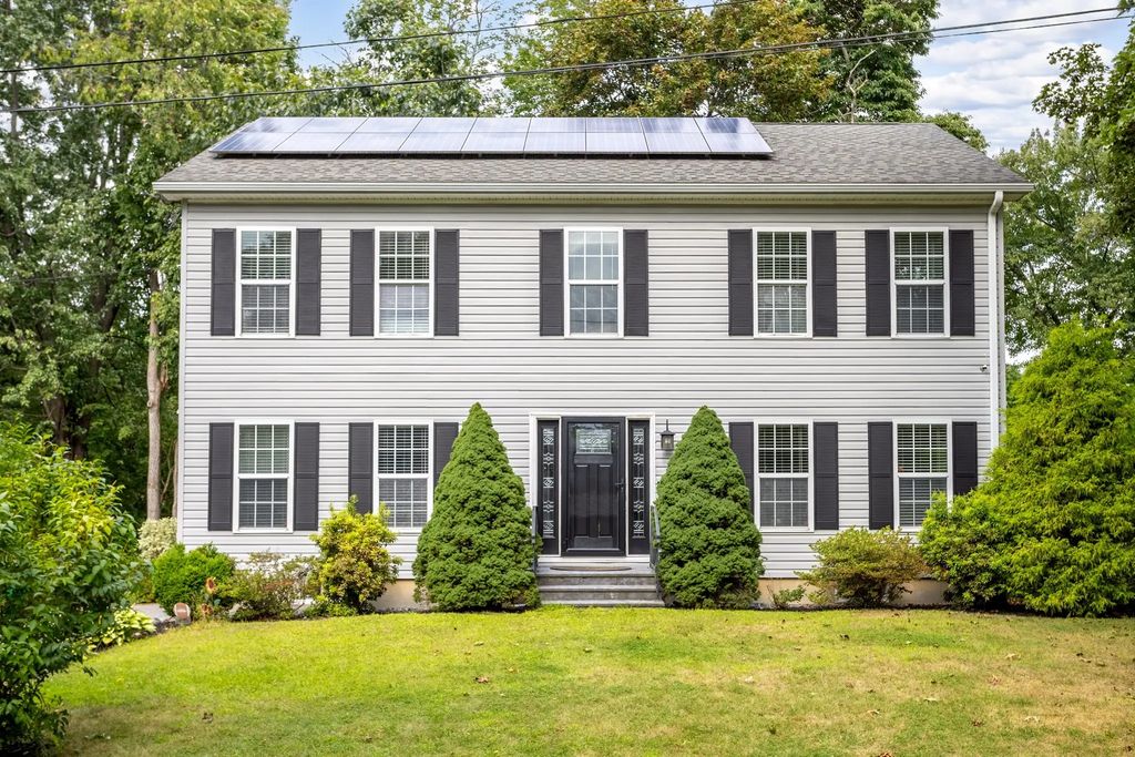 38 Terrence Ave, Clinton