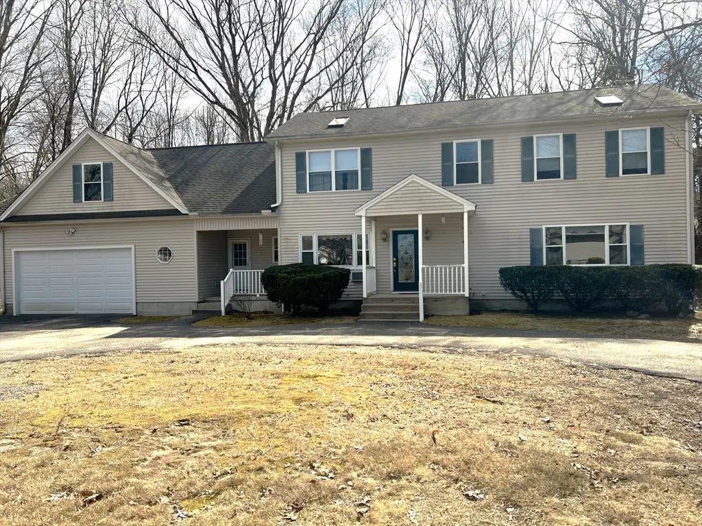 653 Maple Rd #b, Longmeadow