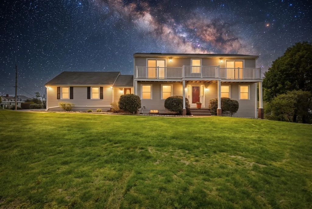 50 Harborview Rd, Hull