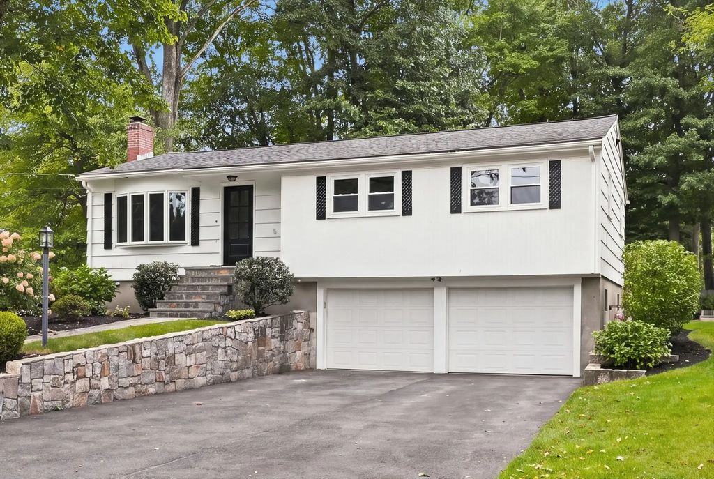 41 Marron Ave, Stoughton