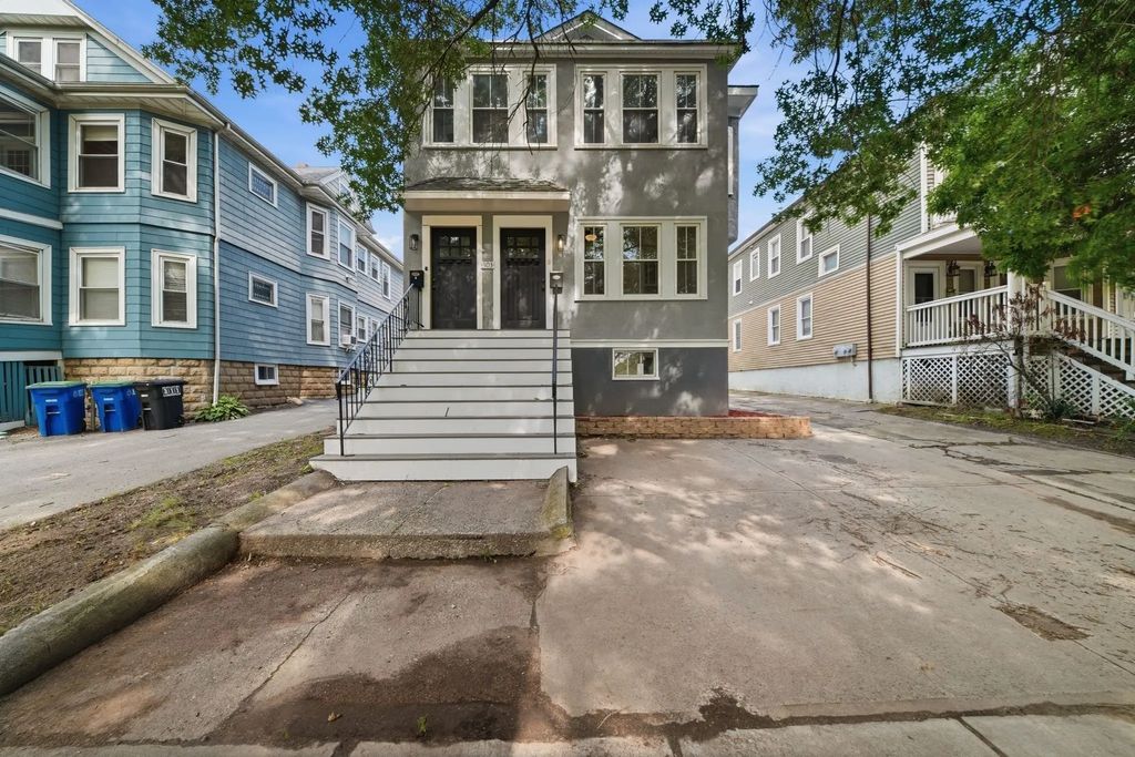303 Alewife Brook Pkwy, Somerville