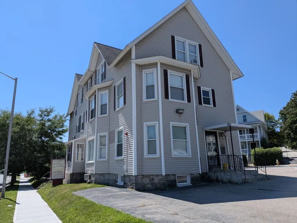 188 Park Ave Aka 127 Institute Rd, Worcester