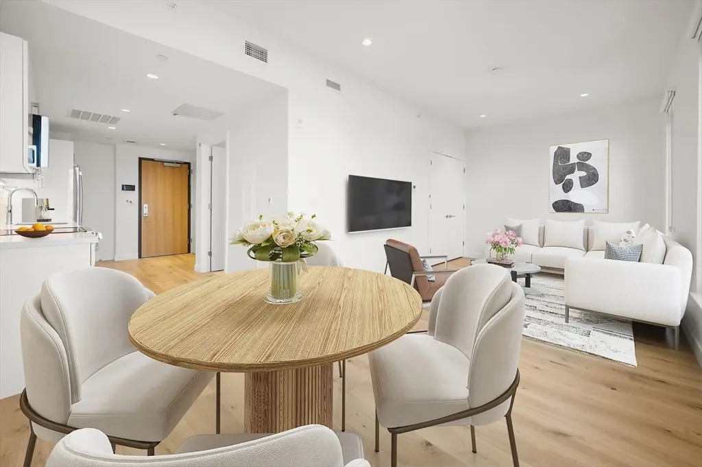 2149 Washington St #610, Boston