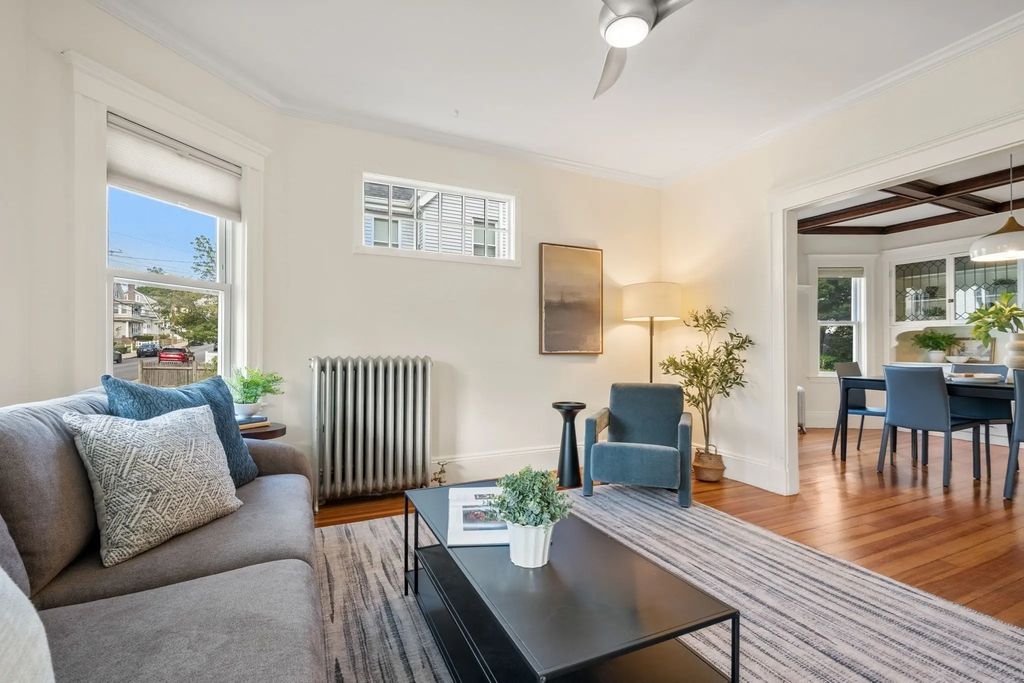95 Hewlett St #1, Boston