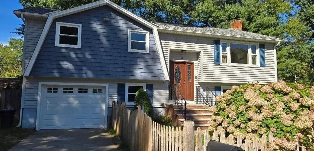 46 Willow St, Tewksbury