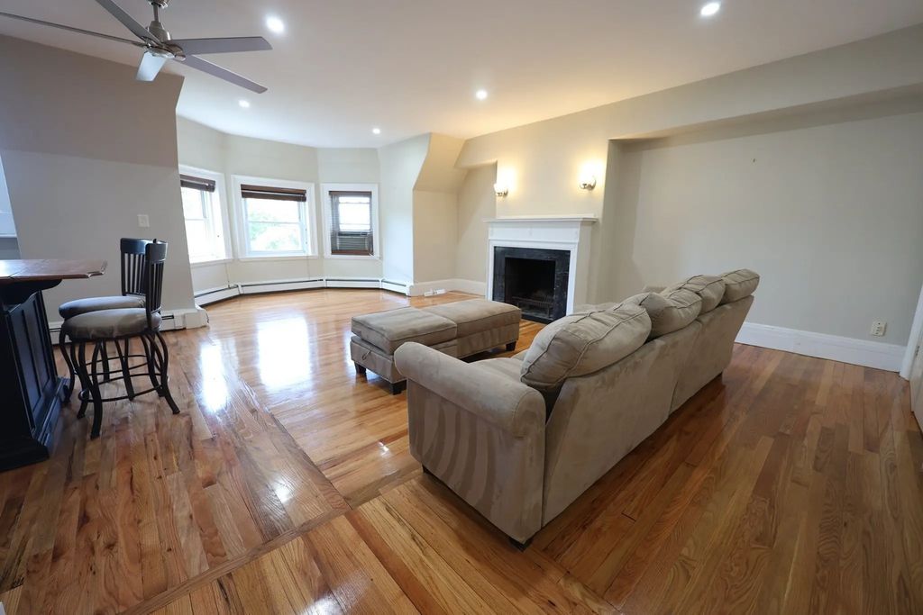 318 Tappan St. #3, Brookline
