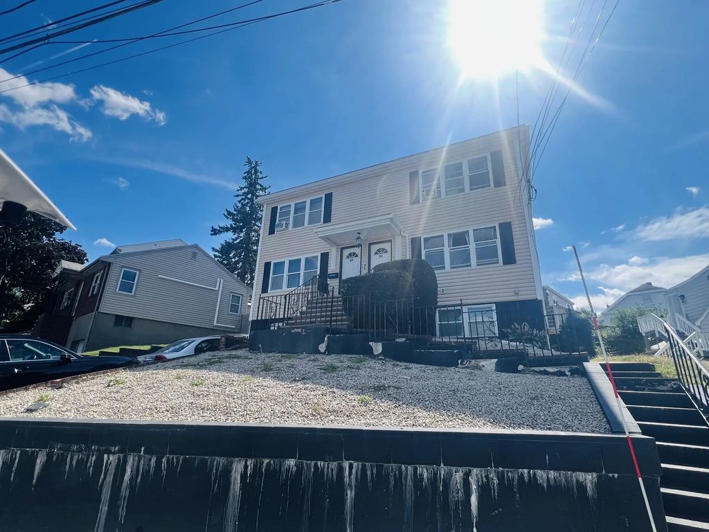 84 Elsie St, Everett