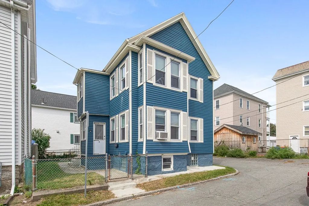 6 Coffin Avenue Ct, New Bedford