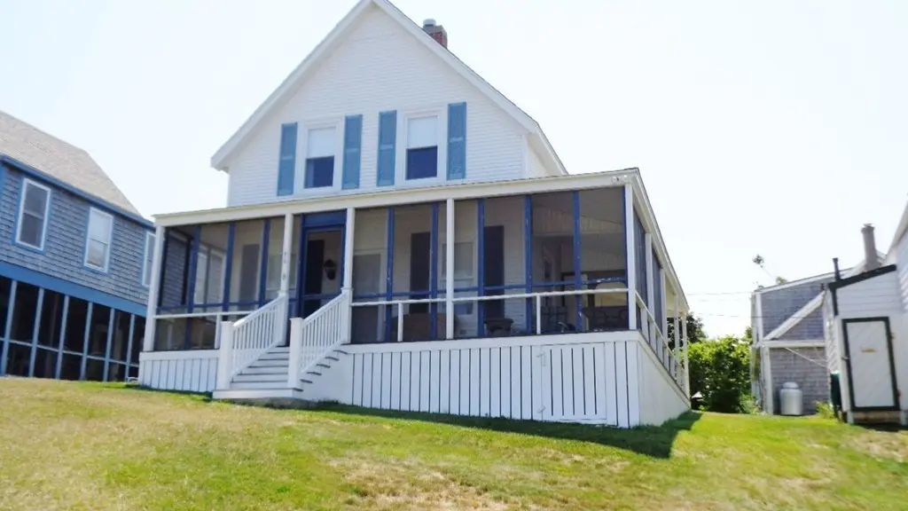 8 Avenue B, Plymouth