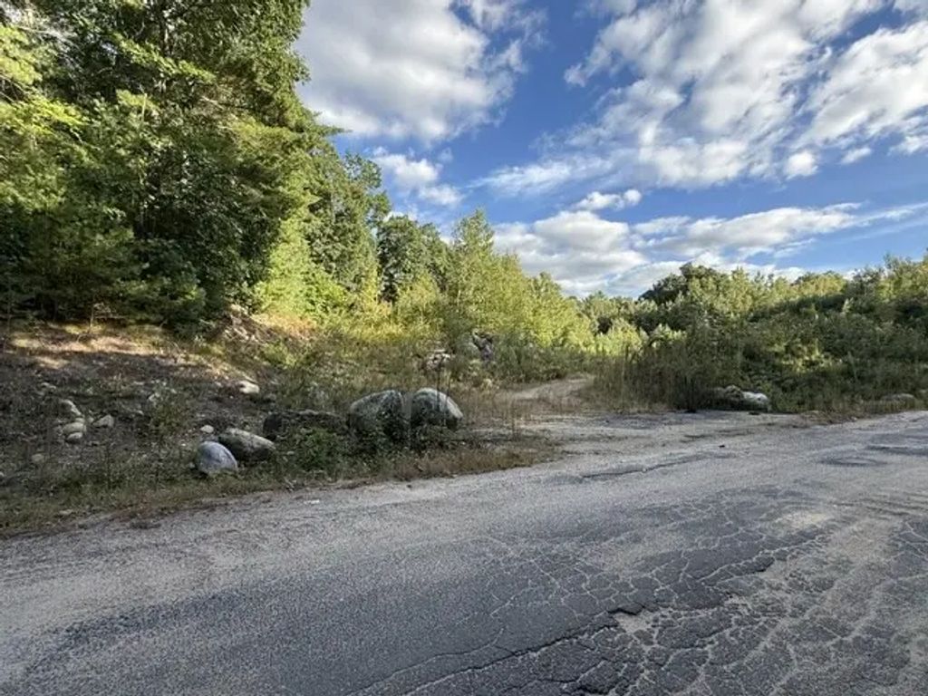 Hardwick Pond Rd, Hardwick