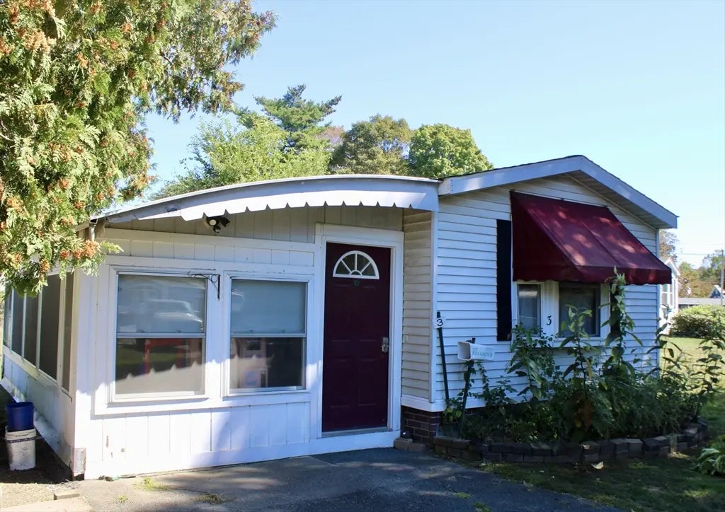 75 South Street #3, Bernardston