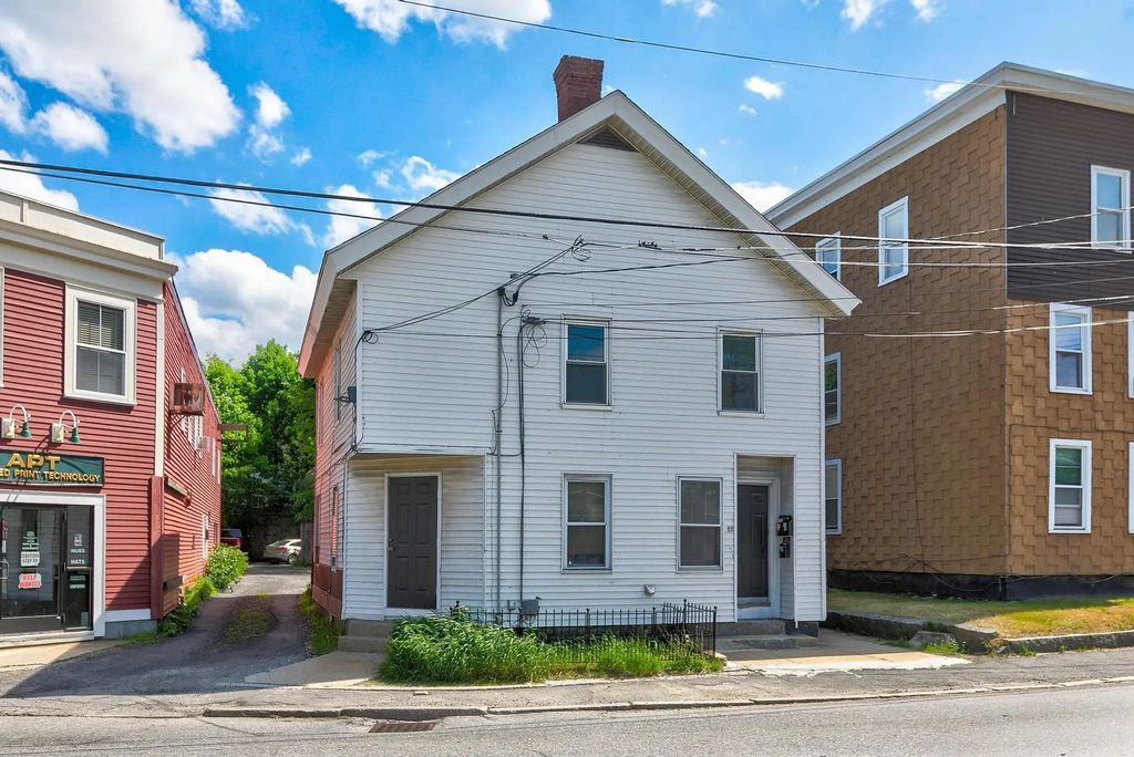 80-82 Laurel St, Fitchburg
