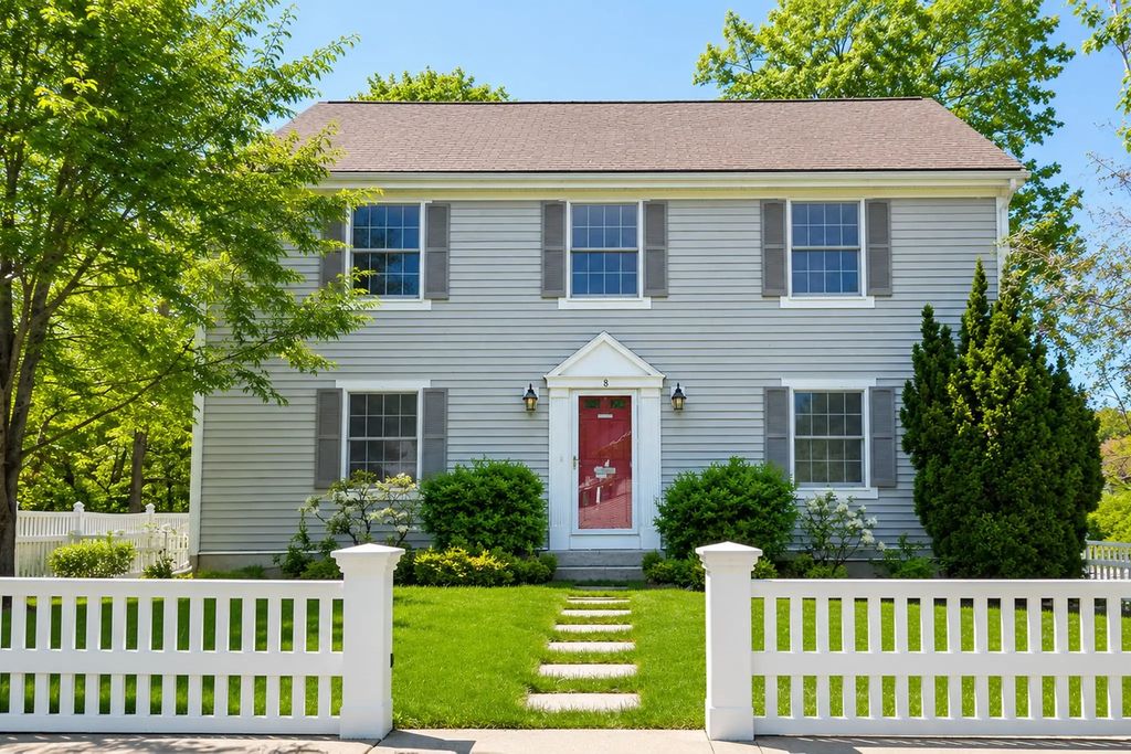 8 Baker Avenue, Lexington