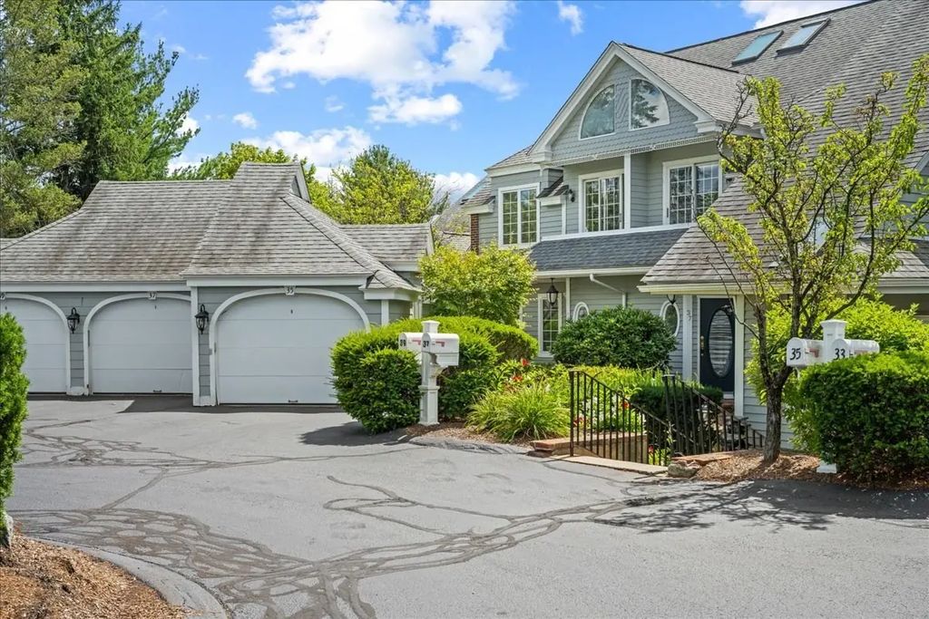 37 Eastern Point Dr #35, Shrewsbury