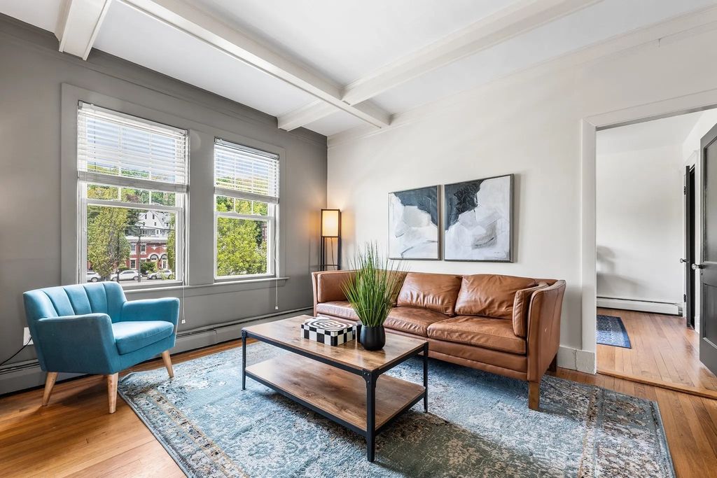 1738 Commonwealth Ave #4, Boston