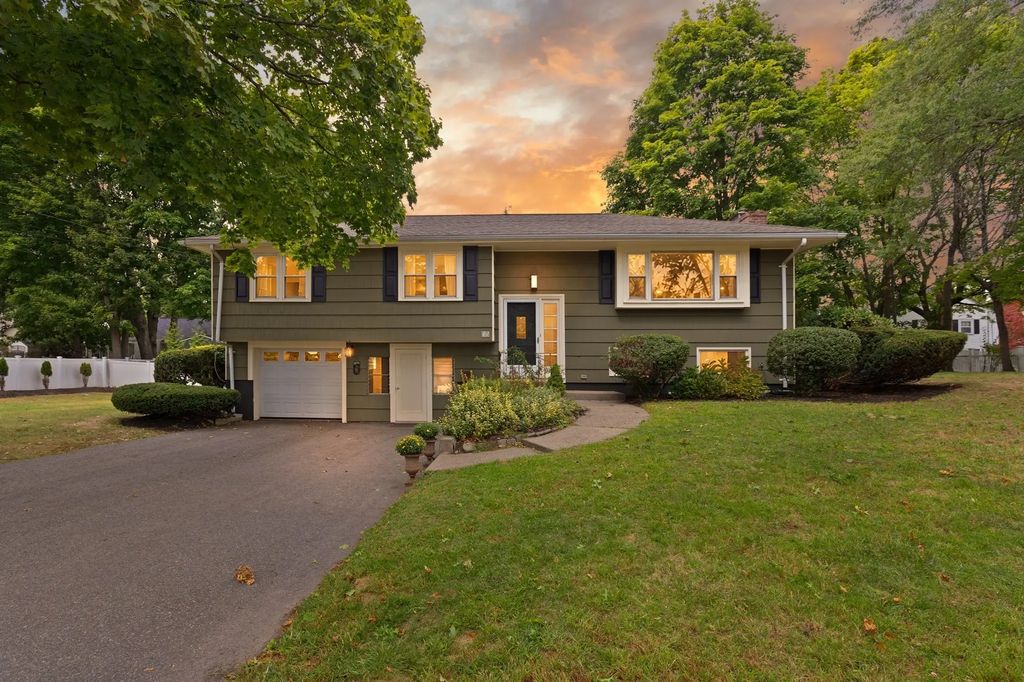 75 Adams St, Dedham