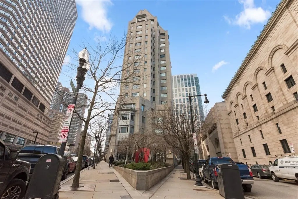 1 Huntington #312, Boston