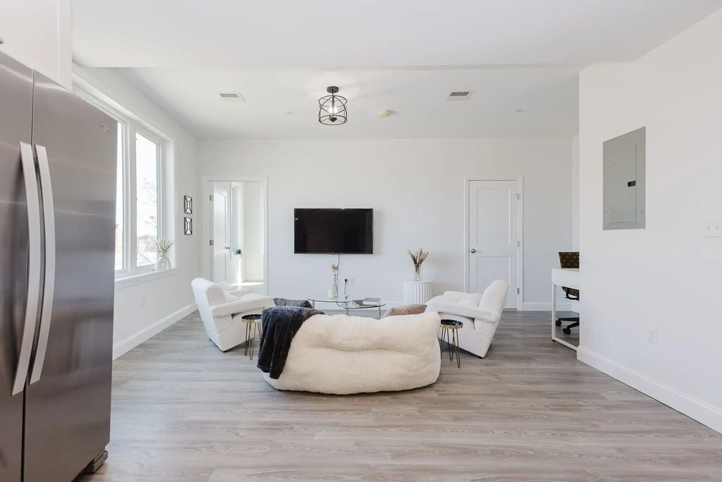 92-94 George St #203, Boston