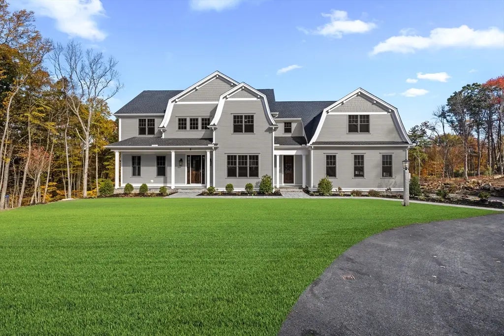 37 Lincoln Street, Hopkinton