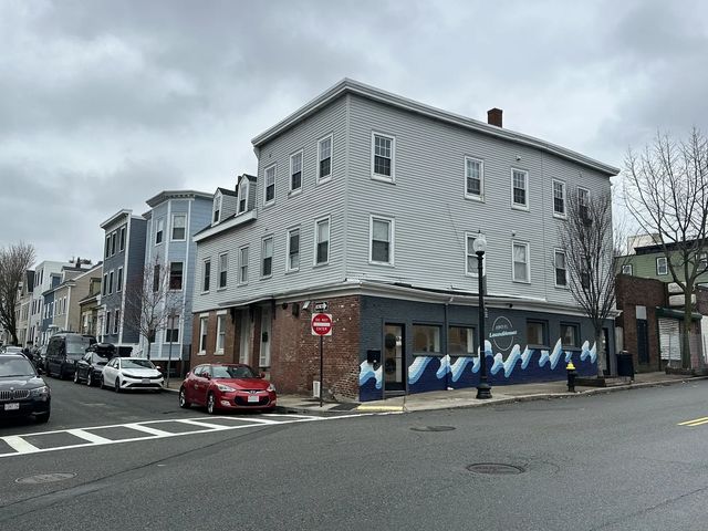 194-198 Bunker Hill St, Boston