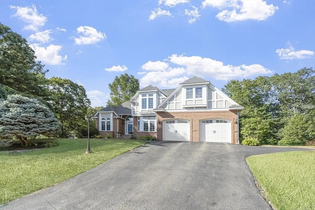 2 Tyler Lane, Middleton