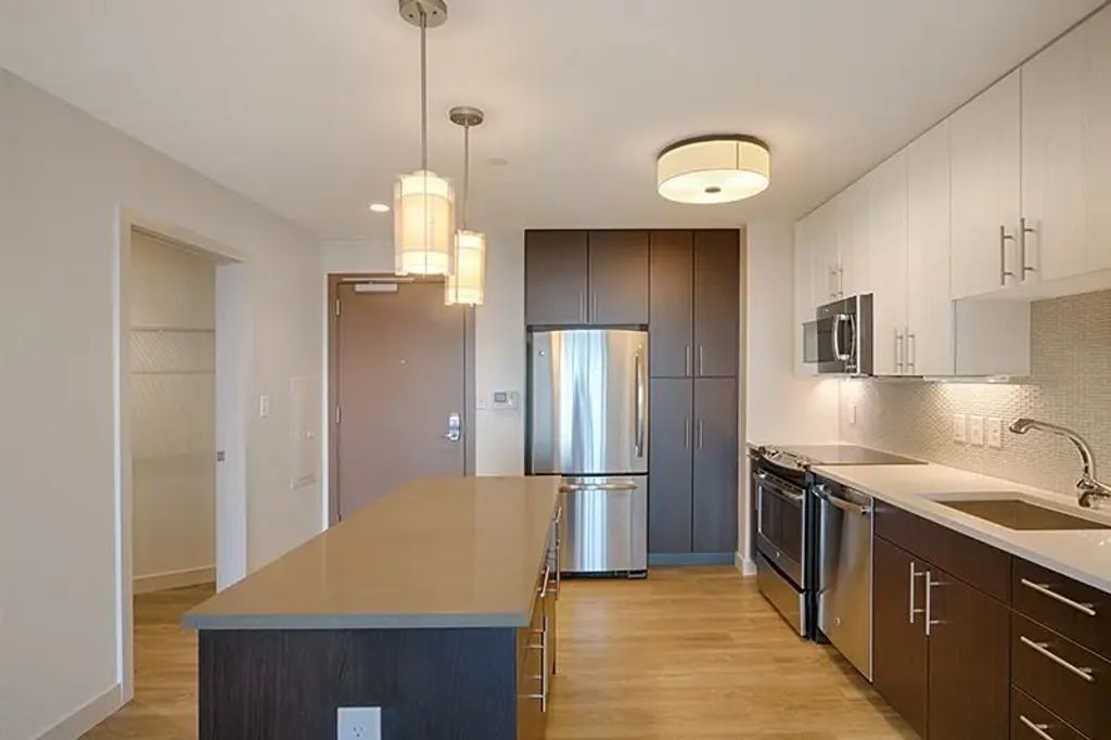 1 Canal St. #1008, Boston