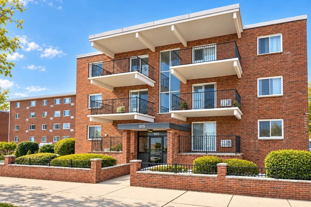 505 Revere Beach Blvd #104, Revere