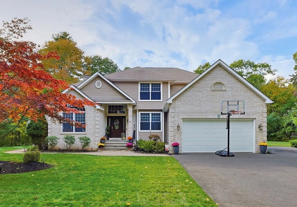 8 Old Bliss St, Rehoboth