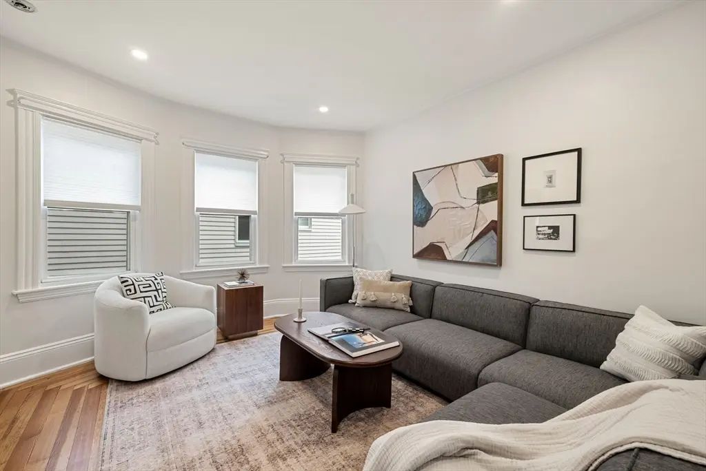17 Belmont St, Somerville