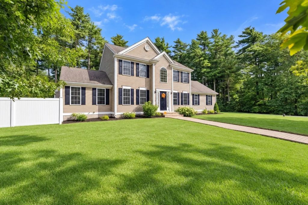 3 Autumn Dr, Wareham