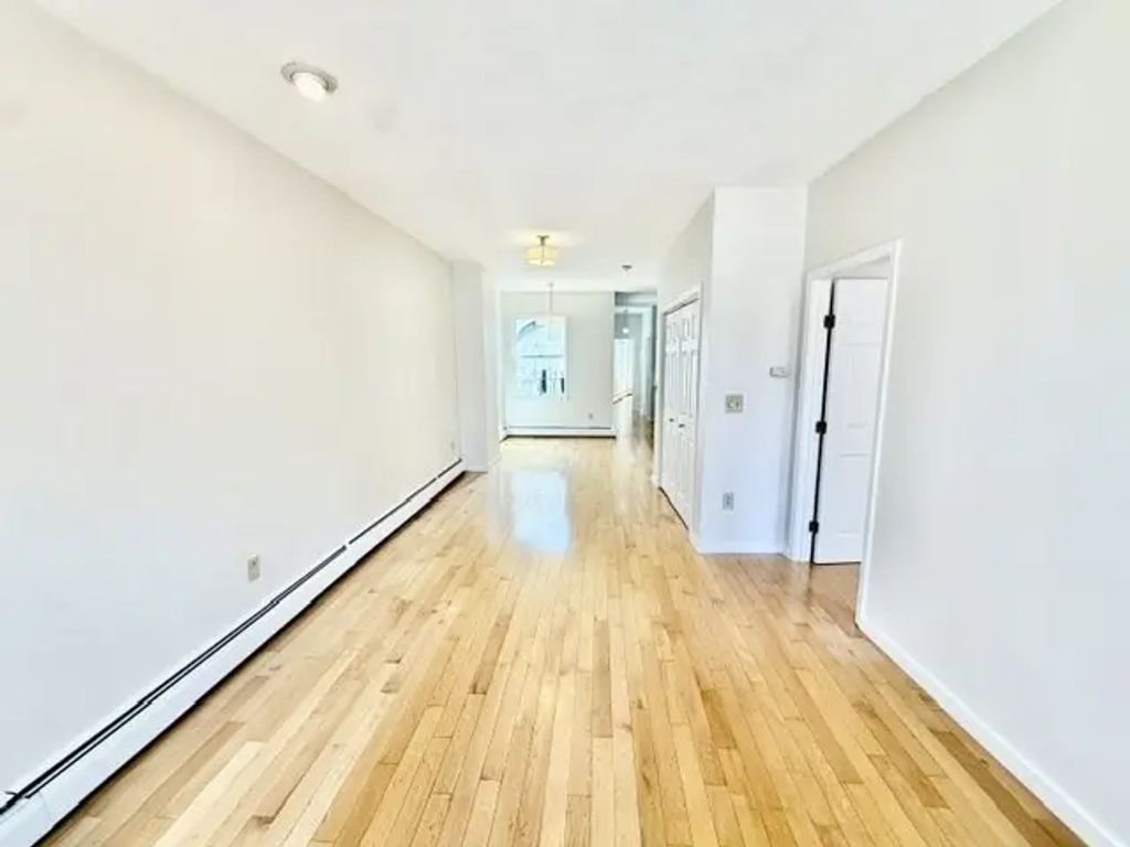 157 Salem #5, Boston
