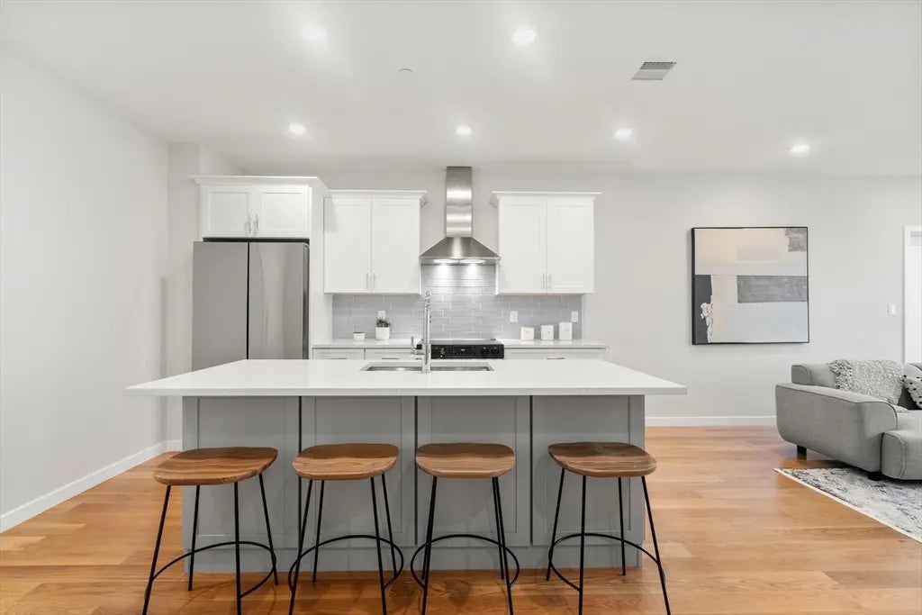 267 Old Colony #503, Boston