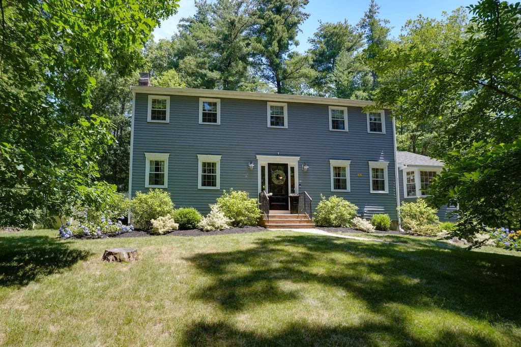 18 Coolidge Cir, Northborough