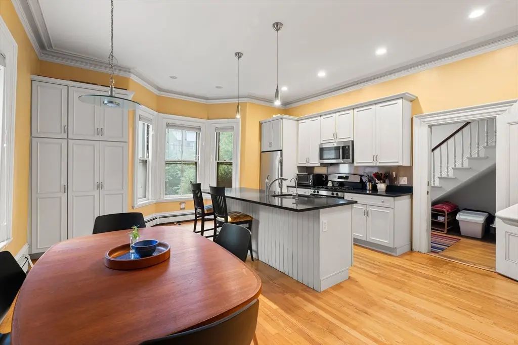 212 Chestnut Ave, Boston