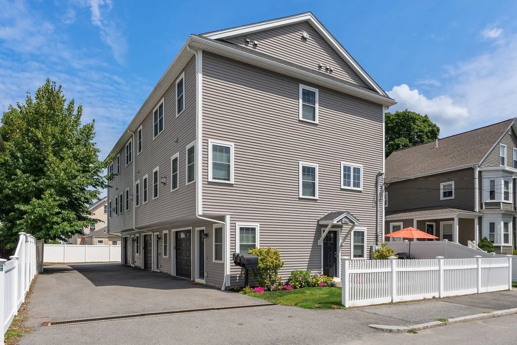 156 Ash Street #2, Waltham