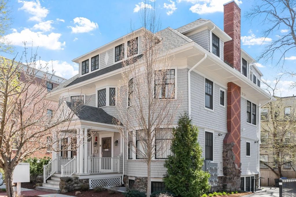 38 Englewood Ave #1, Boston