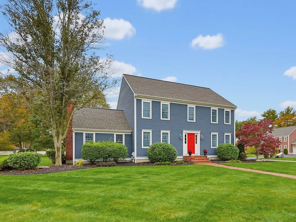 80 Harvest Ln, Bridgewater