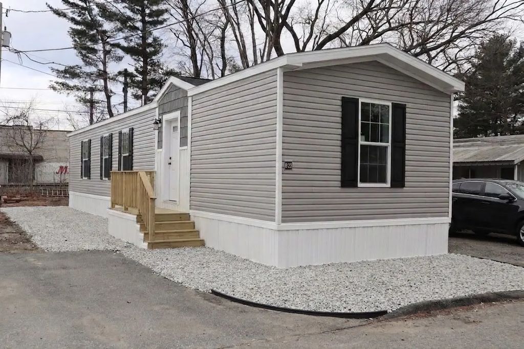 1346 Newport Ave #b22, Attleboro
