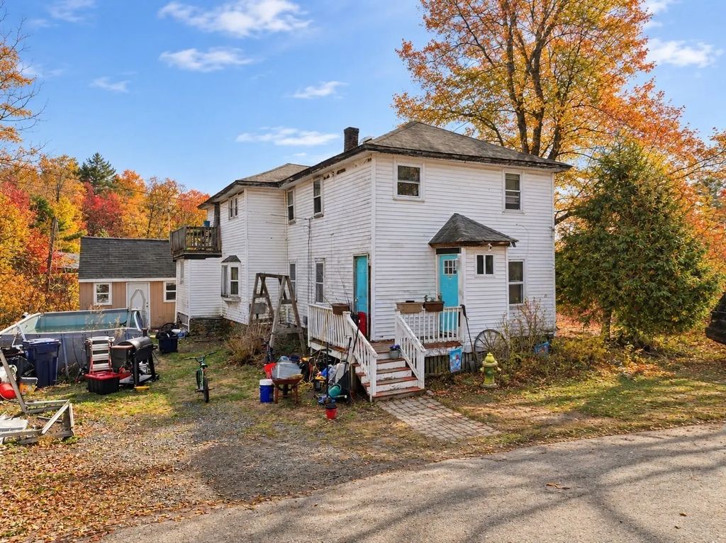 22 Wildwood Rd, Millbury