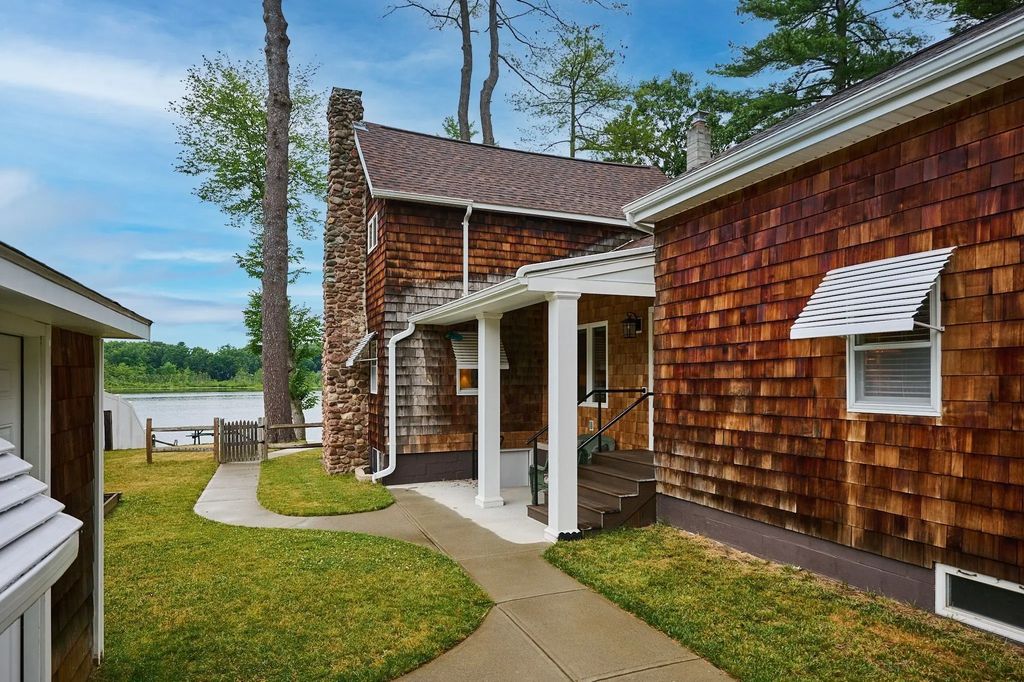 238 Dox Rd, Westfield