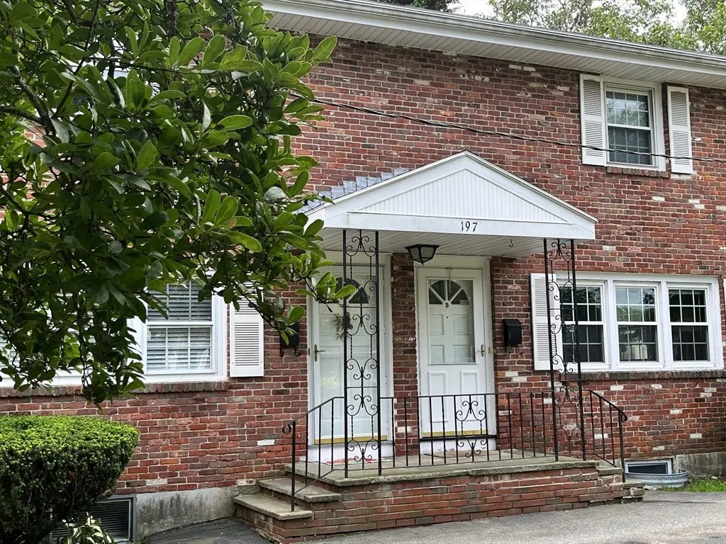 197a West Shore Drive #a, Marblehead