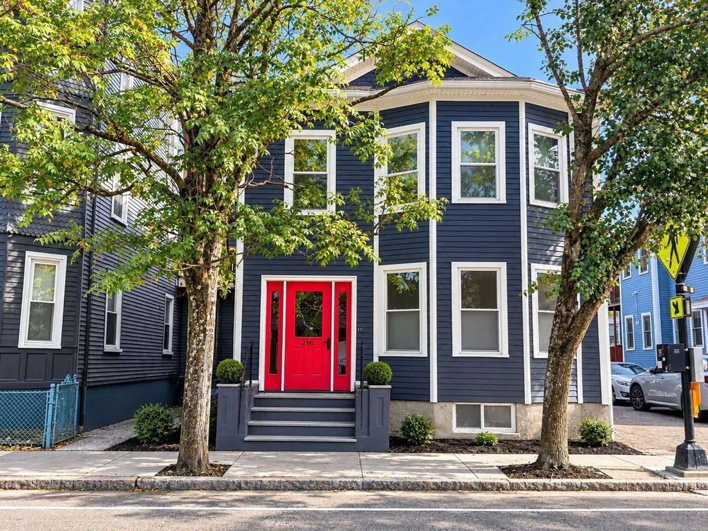 216 Prospect St #1, Cambridge
