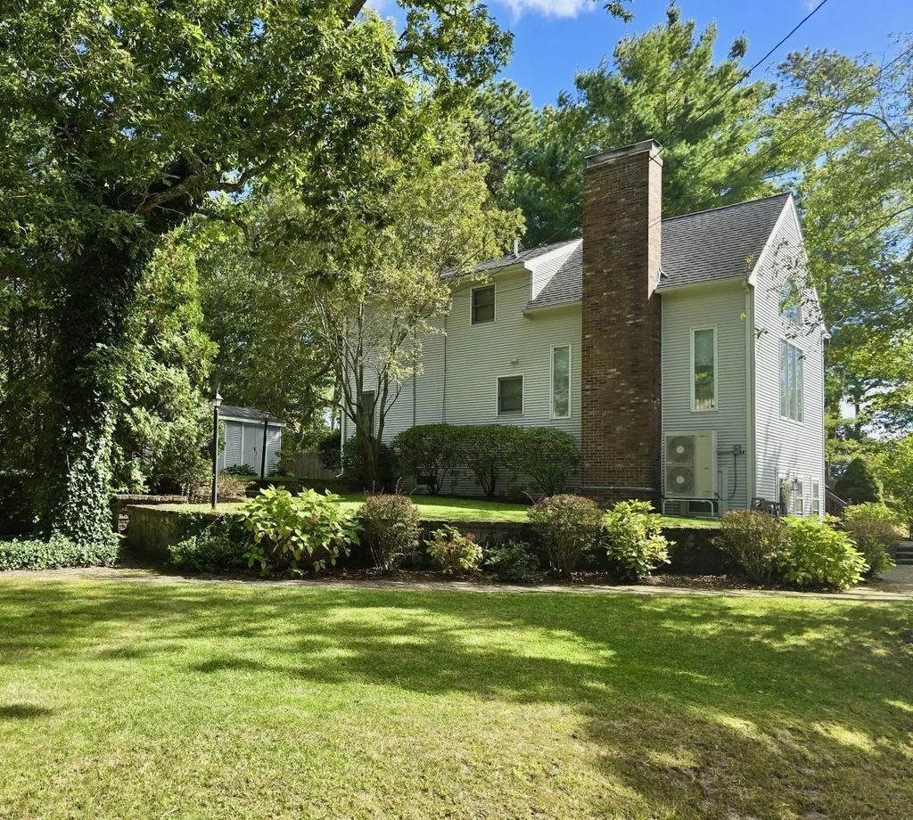 52 Haskell Rd, Plymouth