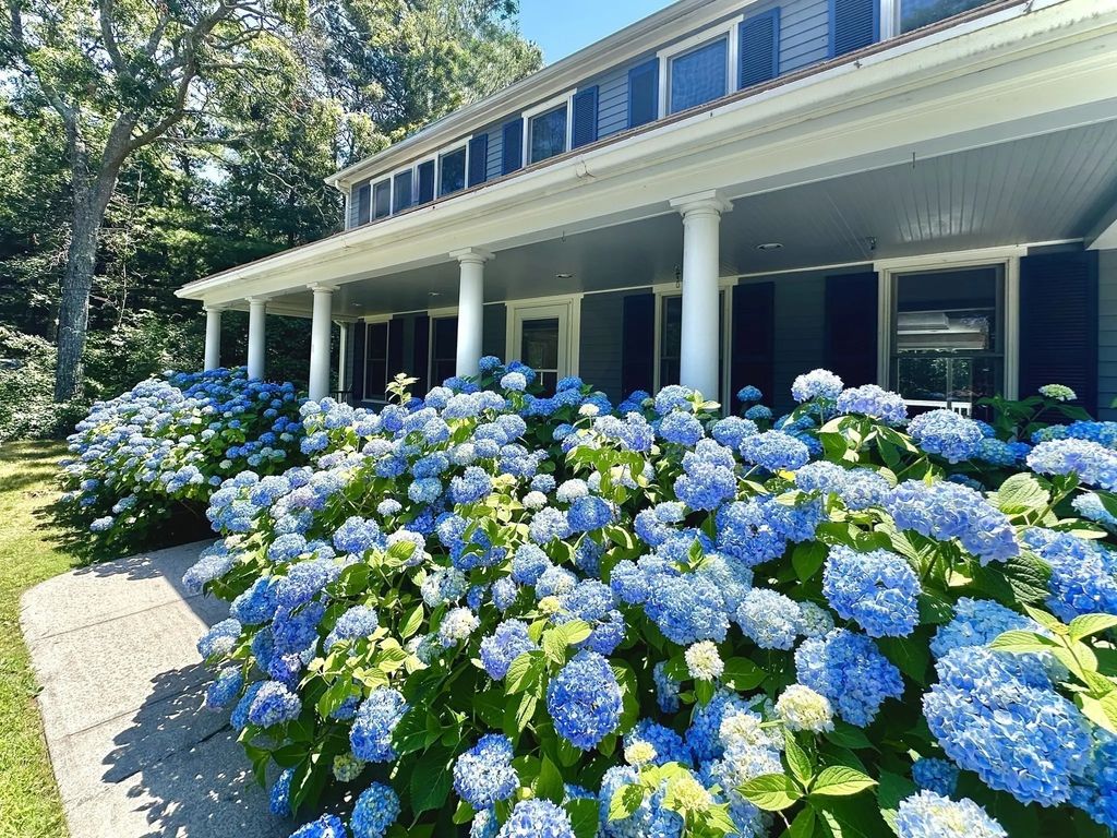744 Old Barnstable Rd, Mashpee