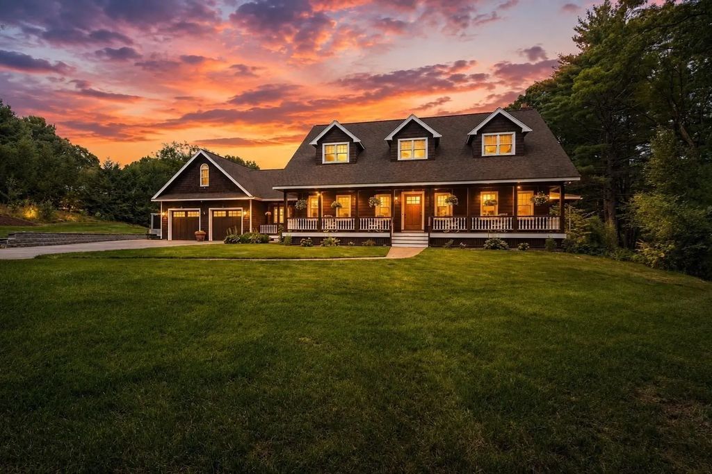 3 Lealand Peck Dr, Wrentham